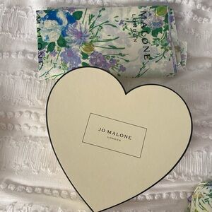 Jo Malone Box and tissue paper, brand new in plastic!